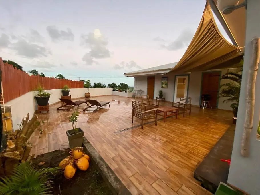 Logement 3 Chambres Climatisees & Piscine Vue Mer Le Robert Holiday home